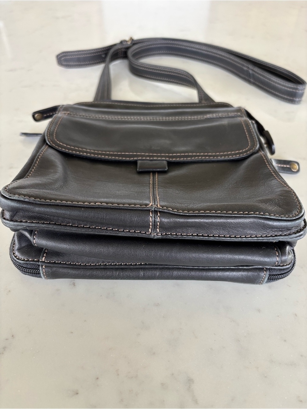 Fossil Leather Crossbody Purse - Picture 4 of 13